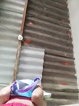 Snapshot of AlexaWarner chatting on 6, 11, 2025 AlexaWarner online show from 6, 11, 2025