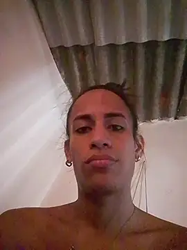 Snapshot of AlexaWarner chatting on 20, 11, 2025 AlexaWarner online show from 20, 11, 2025