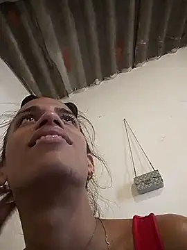 Snapshot of AlexaWarner chatting on 24, 11, 2025 AlexaWarner online show from 24, 11, 2025