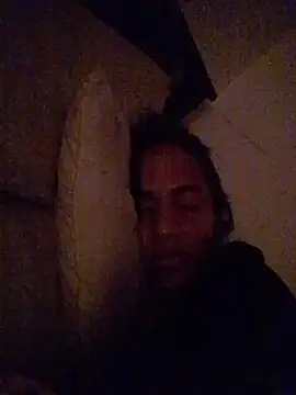 Snapshot of AlexaWarner chatting on 4, 12, 2025 AlexaWarner online show from 4, 12, 2025