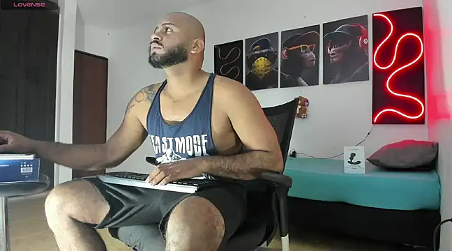 Snapshot of Hardboy_latin chatting on 2, 3, 2025 Hardboy latin online show from 2, 3, 2025