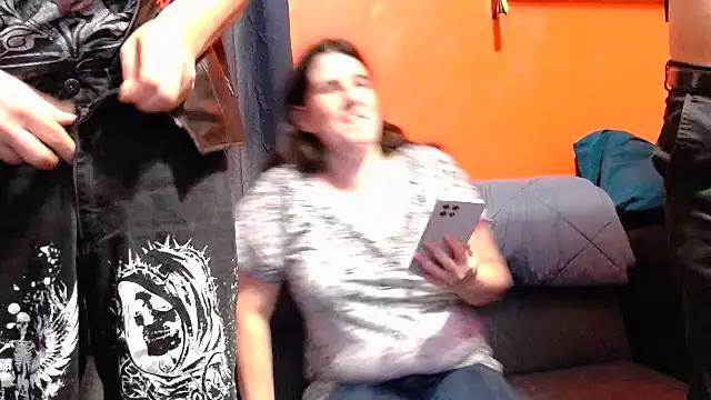 Roommatesgonewild online show from 3, 12, 2025