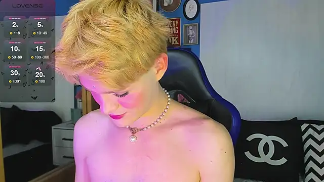 VladHellsing4 online show from 30, 10, 2025