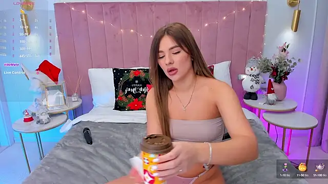 Snapshot of MilaVoxx chatting on 15, 12, 2024 MilaVoxx online show from 15, 12, 2024