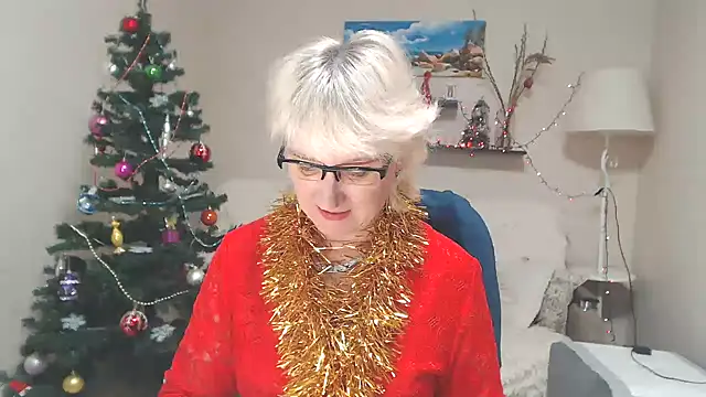 Snapshot of FleurMays chatting on 4, 1, 2025 FleurMays online show from 4, 1, 2025