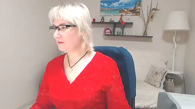 Snapshot of FleurMays chatting on 3, 2, 2025 FleurMays online show from 3, 2, 2025