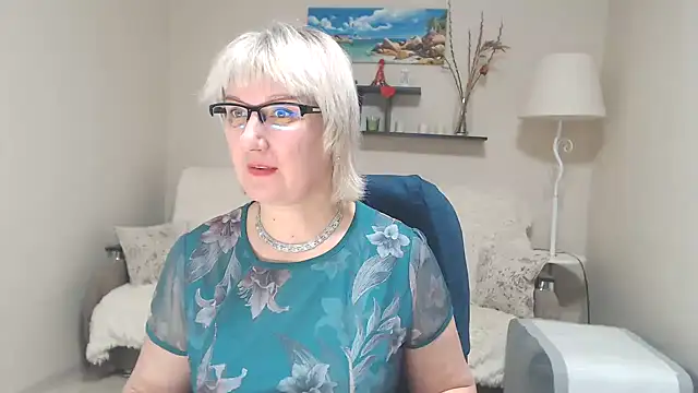 Snapshot of FleurMays chatting on 9, 2, 2025 FleurMays online show from 9, 2, 2025