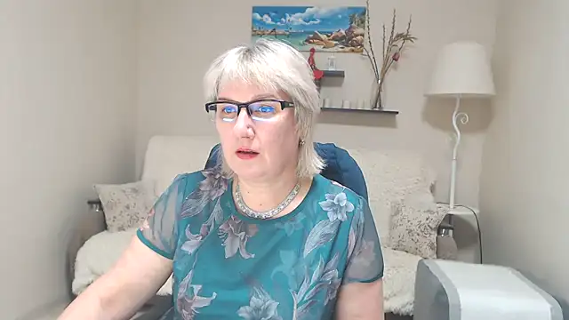 Snapshot of FleurMays chatting on 9, 2, 2025 FleurMays online show from 9, 2, 2025