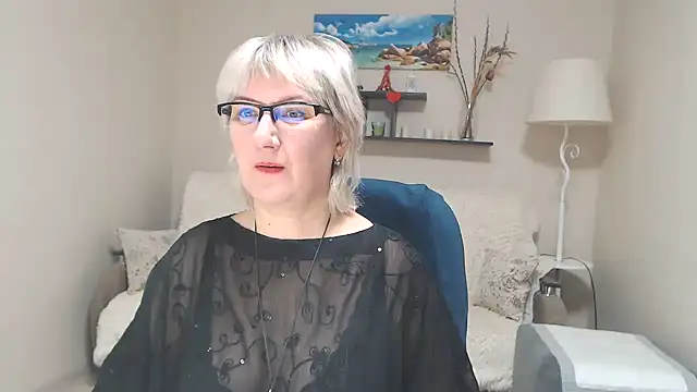 Snapshot of FleurMays chatting on 10, 2, 2025 FleurMays online show from 10, 2, 2025