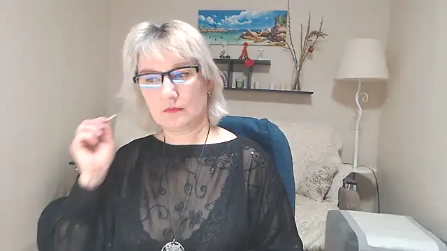 Snapshot of FleurMays chatting on 11, 2, 2025 FleurMays online show from 11, 2, 2025