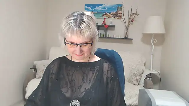 Snapshot of FleurMays chatting on 12, 2, 2025 FleurMays online show from 12, 2, 2025