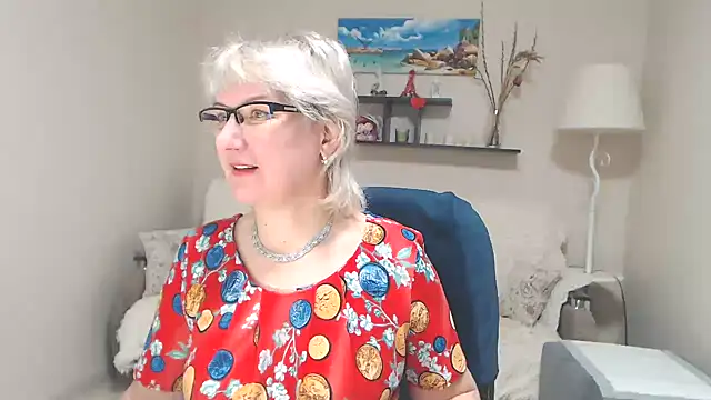 Snapshot of FleurMays chatting on 14, 2, 2025 FleurMays online show from 14, 2, 2025