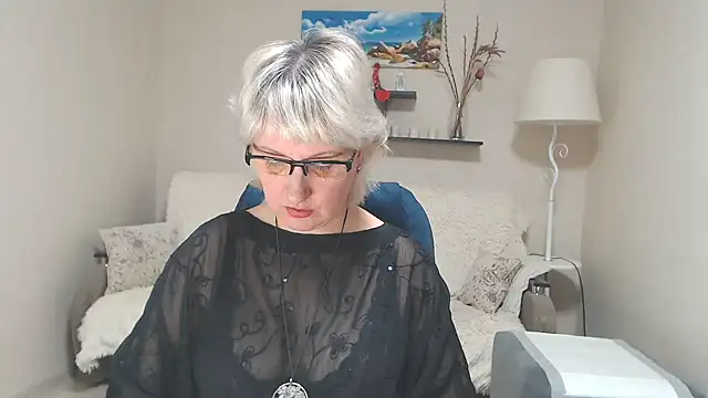 Snapshot of FleurMays chatting on 14, 2, 2025 FleurMays online show from 14, 2, 2025