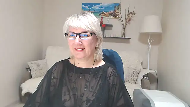 Snapshot of FleurMays chatting on 15, 2, 2025 FleurMays online show from 15, 2, 2025