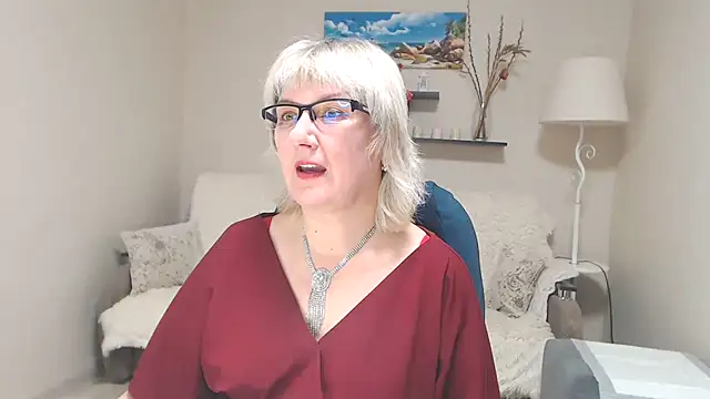 Snapshot of FleurMays chatting on 17, 2, 2025 FleurMays online show from 17, 2, 2025