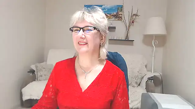 Snapshot of FleurMays chatting on 18, 2, 2025 FleurMays online show from 18, 2, 2025