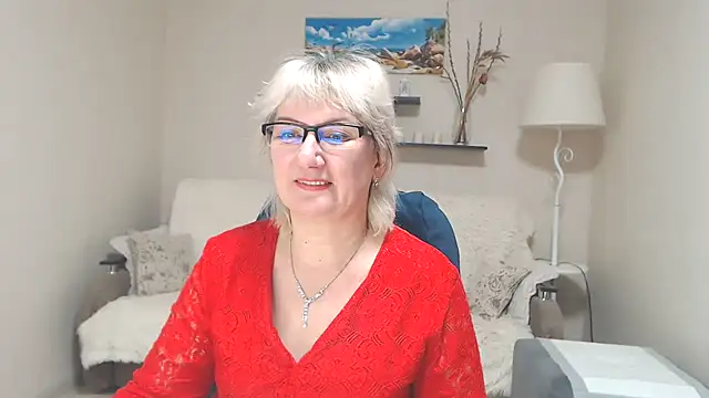 Snapshot of FleurMays chatting on 18, 2, 2025 FleurMays online show from 18, 2, 2025