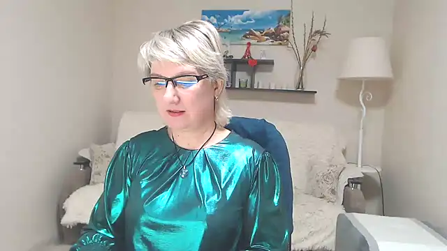 Snapshot of FleurMays chatting on 19, 2, 2025 FleurMays online show from 19, 2, 2025