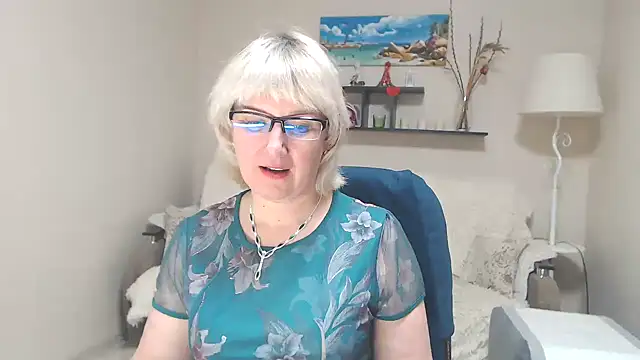 Snapshot of FleurMays chatting on 20, 2, 2025 FleurMays online show from 20, 2, 2025