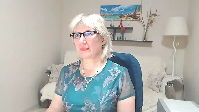 Snapshot of FleurMays chatting on 21, 2, 2025 FleurMays online show from 21, 2, 2025