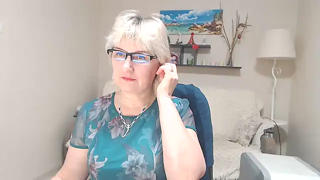 Snapshot of FleurMays chatting on 23, 2, 2025 FleurMays online show from 23, 2, 2025