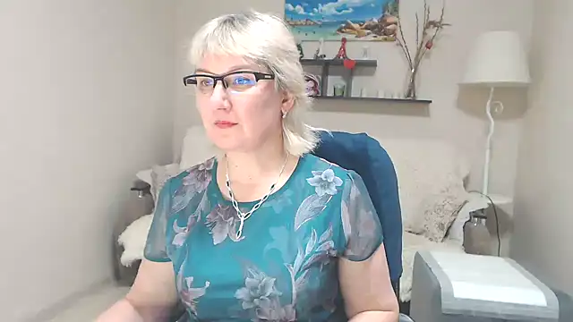 Snapshot of FleurMays chatting on 23, 2, 2025 FleurMays online show from 23, 2, 2025