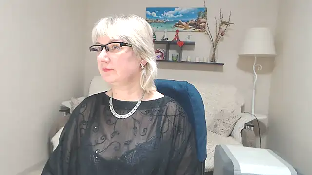 Snapshot of FleurMays chatting on 27, 2, 2025 FleurMays online show from 27, 2, 2025