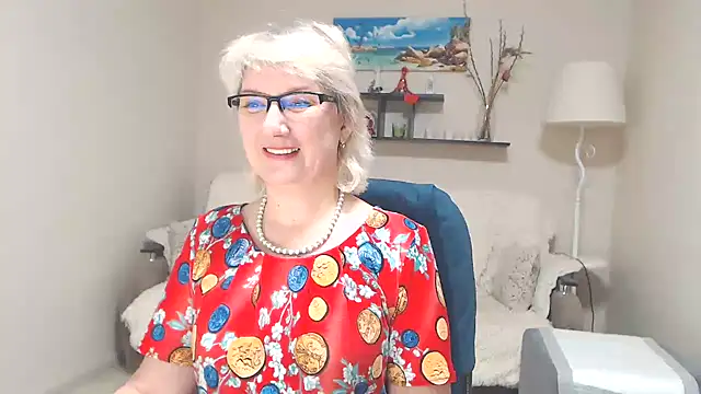 Snapshot of FleurMays chatting on 28, 2, 2025 FleurMays online show from 28, 2, 2025