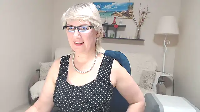 Snapshot of FleurMays chatting on 9, 3, 2025 FleurMays online show from 9, 3, 2025