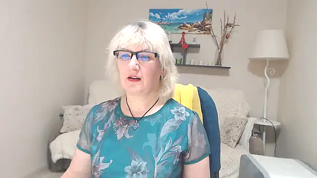 Snapshot of FleurMays chatting on 12, 3, 2025 FleurMays online show from 12, 3, 2025