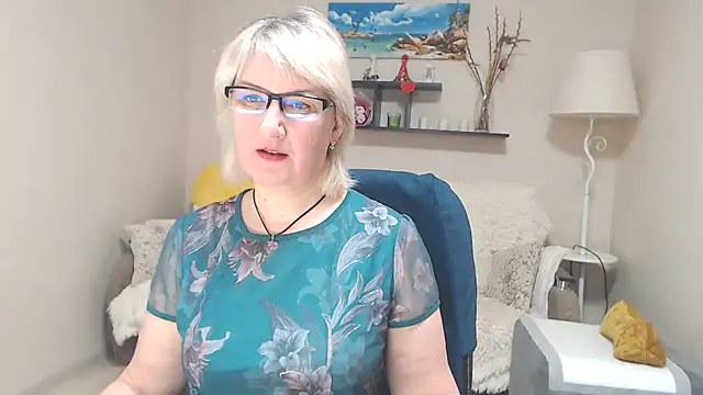 Snapshot of FleurMays chatting on 13, 3, 2025 FleurMays online show from 13, 3, 2025