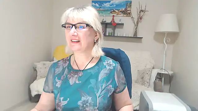 Snapshot of FleurMays chatting on 13, 3, 2025 FleurMays online show from 13, 3, 2025