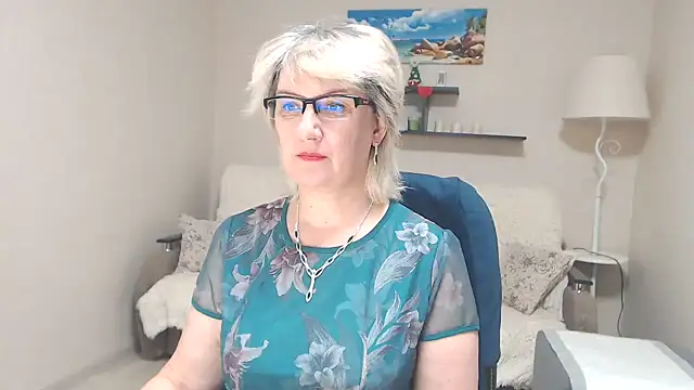 Snapshot of FleurMays chatting on 23, 3, 2025 FleurMays online show from 23, 3, 2025