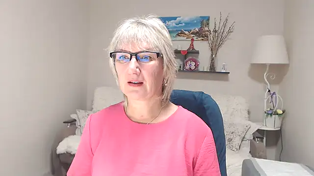 Snapshot of FleurMays chatting on 25, 9, 2025 FleurMays online show from 25, 9, 2025