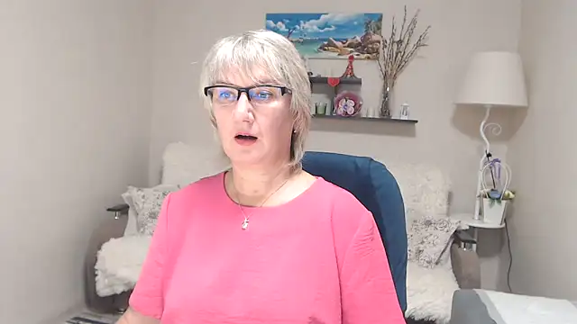 Snapshot of FleurMays chatting on 6, 10, 2025 FleurMays online show from 6, 10, 2025