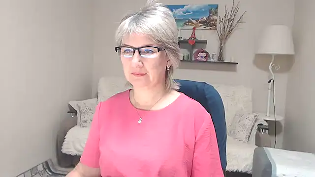 Snapshot of FleurMays chatting on 23, 11, 2025 FleurMays online show from 23, 11, 2025