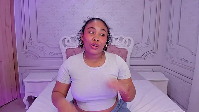 Leah Sweetie online show from 4, 3, 2025