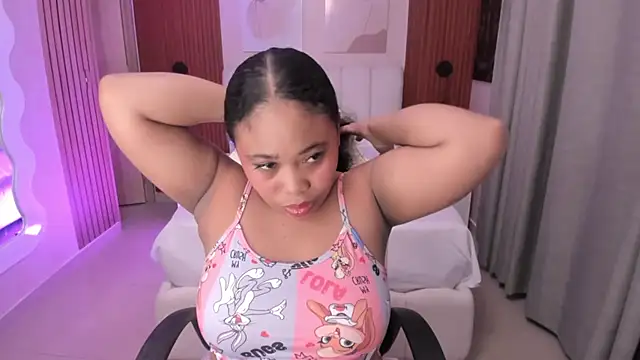 Snapshot of Leah_Sweetie chatting on 30, 10, 2025 Leah Sweetie online show from 30, 10, 2025