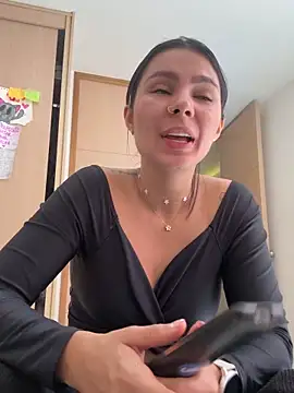 SofiaG  online show from 1, 12, 2024