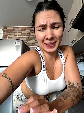 SofiaG  online show from 2, 11, 2025