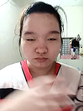 Snapshot of Thomgdee chatting on 23, 10, 2025 Thomgdee online show from 23, 10, 2025