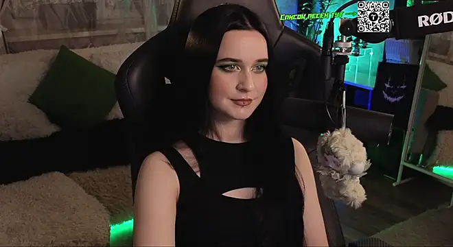 KiraLiLime online show from 21, 11, 2025