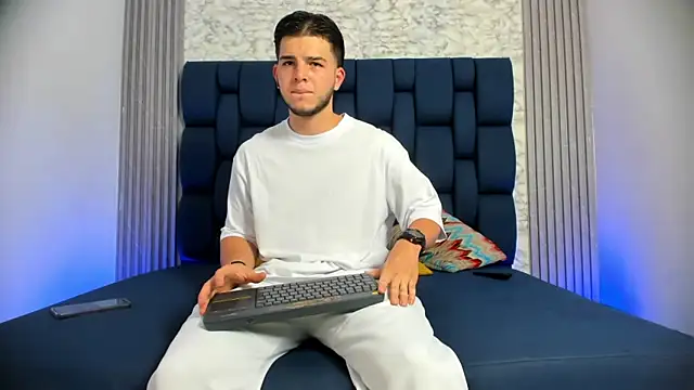 danielclarton1 online show from 22, 1, 2025
