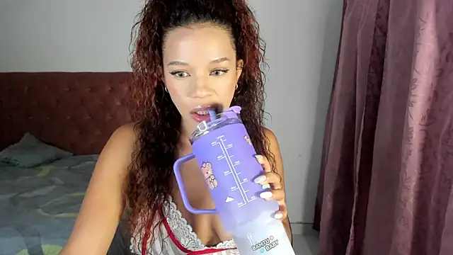 Snapshot of ateneawilliams chatting on 18, 10, 2025 ateneawilliams online show from 18, 10, 2025