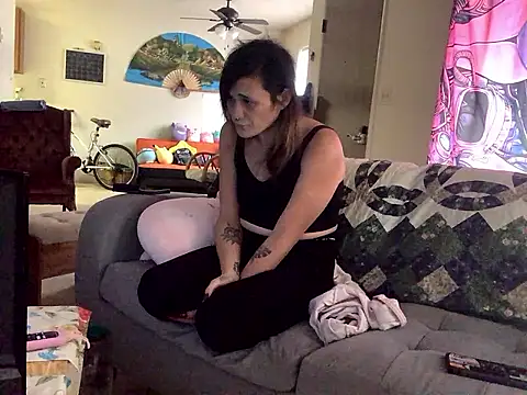 Snapshot of -Purah- chatting on 1, 12, 2024 -Purah- online show from 1, 12, 2024