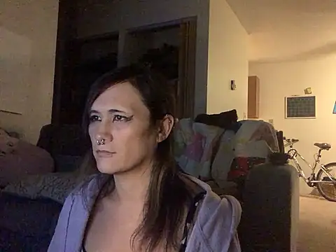 Snapshot of -Purah- chatting on 6, 12, 2024 -Purah- online show from 6, 12, 2024