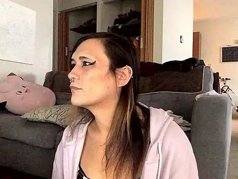 Snapshot of -Purah- chatting on 6, 12, 2024 -Purah- online show from 6, 12, 2024