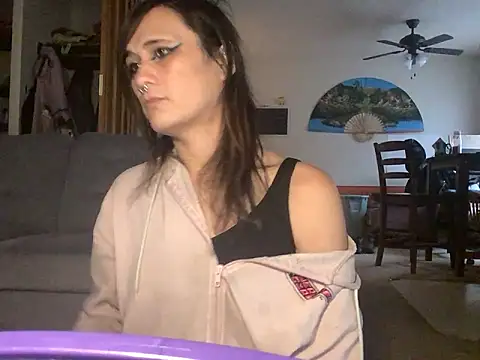 Snapshot of -Purah- chatting on 23, 2, 2025 -Purah- online show from 23, 2, 2025