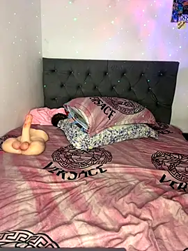 Snapshot of LalitaQueen chatting on 28, 11, 2025 LalitaQueen online show from 28, 11, 2025