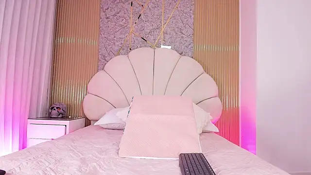 Snapshot of aisha_sh chatting on 4, 11, 2025 aisha sh online show from 4, 11, 2025